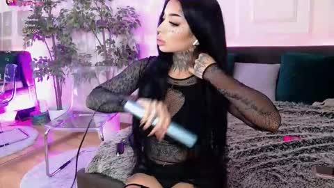 Sophie online show from 11/05/25, 12:16