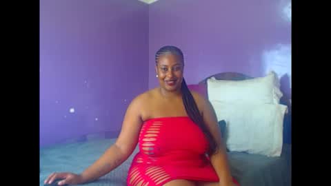 Snapshot of creamylea chatting on 12/15/25, 10:19 CreamyLea online show from 12/15/25, 10:19