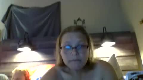 Snapshot of creamymadona chatting on 09/19/25, 02:57 Heather online show from 09/19/25, 02:57