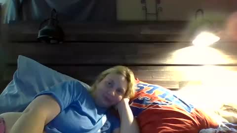 Snapshot of creamymadona chatting on 09/27/25, 02:49 Heather online show from 09/27/25, 02:49