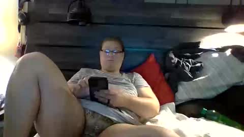 Snapshot of creamymadona chatting on 11/05/25, 01:11 Heather online show from 11/05/25, 01:11