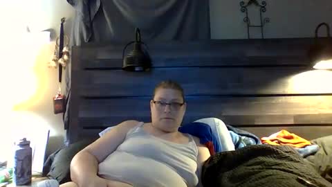 Snapshot of creamymadona chatting on 01/18/26, 01:26 Heather online show from 01/18/26, 01:26