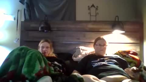 Snapshot of creamymadona chatting on 02/19/26, 04:08 Heather online show from 02/19/26, 04:08