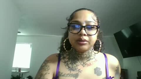 Snapshot of creamytati chatting on 06/12/26, 01:04 creamytati online show from 06/12/26, 01:04
