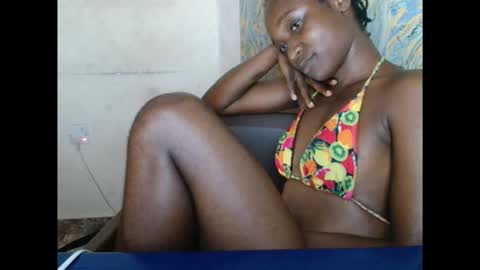 Snapshot of creamyxsugar chatting on 09/27/25, 06:40 creamyxsugar online show from 09/27/25, 06:40