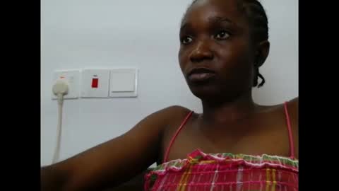 Snapshot of creamyxsugar chatting on 10/03/25, 09:23 creamyxsugar online show from 10/03/25, 09:23