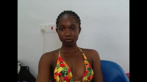 Snapshot of creamyxsugar chatting on 10/11/25, 09:41 creamyxsugar online show from 10/11/25, 09:41