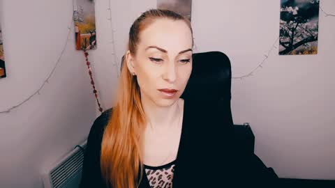 Snapshot of create_your_own_sun chatting on 05/17/26, 08:12 Lera online show from 05/17/26, 08:12