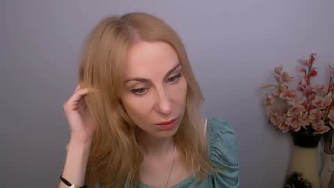 Snapshot of create_your_own_sun chatting on 05/31/26, 08:21 Lera online show from 05/31/26, 08:21