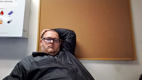 The hopeless romantic online show from 01/26/25, 04:41