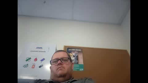 The hopeless romantic online show from 02/09/25, 05:19