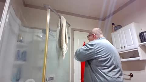 The hopeless romantic online show from 02/28/25, 08:31