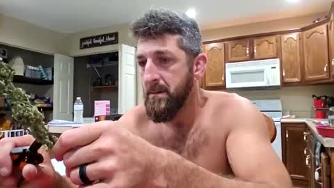 Snapshot of creeksidecouple chatting on 10/01/25, 07:42 Creeksidecouple online show from 10/01/25, 07:42