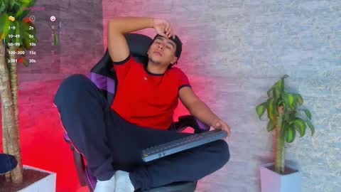 Snapshot of crh58_ chatting on 09/20/25, 01:28 crh58_ online show from 09/20/25, 01:28