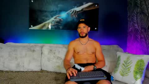 CRHISTIAN online show from 02/01/25, 01:34