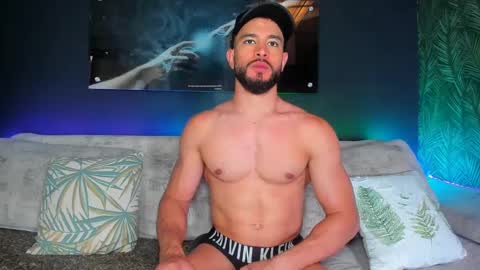 CRHISTIAN online show from 03/11/25, 06:41