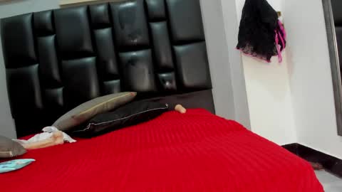 criistal_castro online show from 06/06/26, 02:33