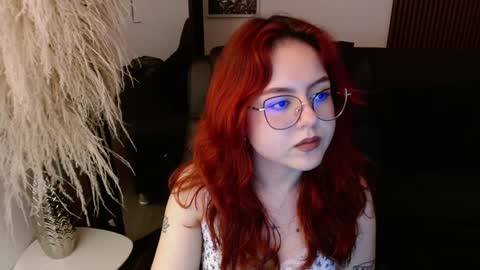 Snapshot of crimson_tati chatting on 12/04/24, 10:46 Tatiana online show from 12/04/24, 10:46