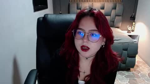 Snapshot of crimson_tati chatting on 12/11/24, 06:14 Tatiana online show from 12/11/24, 06:14
