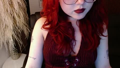 Snapshot of crimson_tati chatting on 12/24/24, 05:05 Tatiana online show from 12/24/24, 05:05