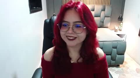 Snapshot of crimson_tati chatting on 12/27/24, 05:20 Tatiana online show from 12/27/24, 05:20