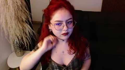 Snapshot of crimson_tati chatting on 12/29/24, 09:17 Tatiana online show from 12/29/24, 09:17