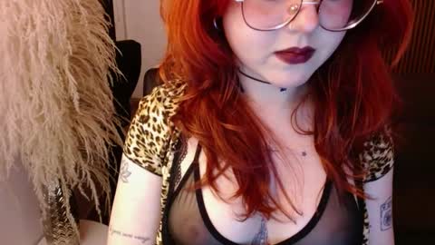 Snapshot of crimson_tati chatting on 01/16/25, 10:32 Tatiana online show from 01/16/25, 10:32