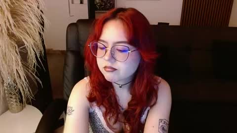 Snapshot of crimson_tati chatting on 02/08/25, 05:08 Tatiana online show from 02/08/25, 05:08