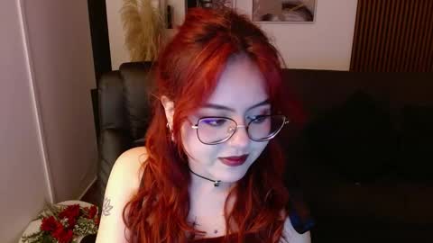Snapshot of crimson_tati chatting on 02/19/25, 08:22 Tatiana online show from 02/19/25, 08:22