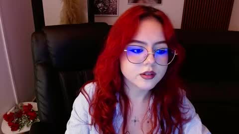 Snapshot of crimson_tati chatting on 02/23/25, 04:13 Tatiana online show from 02/23/25, 04:13