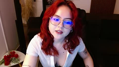 Snapshot of crimson_tati chatting on 02/27/25, 06:18 Tatiana online show from 02/27/25, 06:18