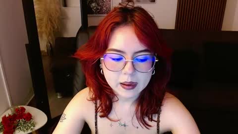 Snapshot of crimson_tati chatting on 02/28/25, 03:15 Tatiana online show from 02/28/25, 03:15
