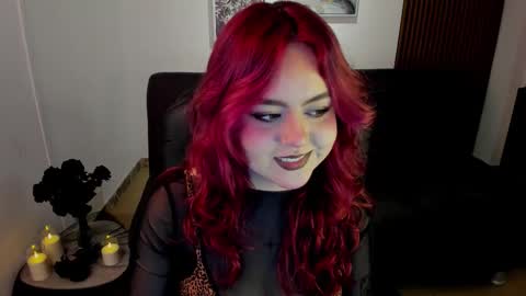 Snapshot of crimson_tati chatting on 09/28/25, 04:40 Tatiana online show from 09/28/25, 04:40