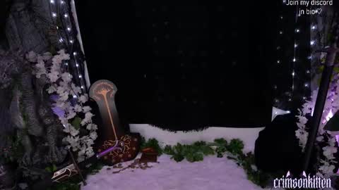 Crimson Kitten online show from 10/19/25, 04:57