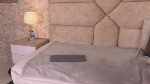 Cristina Sweet online show from 01/17/26, 11:26