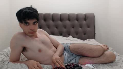 Snapshot of cris_peace chatting on 10/03/25, 08:39 JOIN IN A FAN CLUB AND YOU WILL HAVE 90 OF MY PHOTOVIDEO    FREE FANSLY -  online show from 10/03/25, 08:39