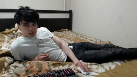 Snapshot of cris_peace chatting on 10/11/25, 08:51 JOIN IN A FAN CLUB AND YOU WILL HAVE 90 OF MY PHOTOVIDEO    FREE FANSLY -  online show from 10/11/25, 08:51