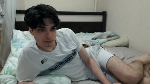 Snapshot of cris_peace chatting on 10/30/25, 01:18 JOIN IN A FAN CLUB AND YOU WILL HAVE 90 OF MY PHOTOVIDEO    FREE FANSLY -  online show from 10/30/25, 01:18