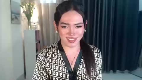 my beautiful cris online show from 10/25/25, 05:48