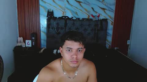 CRISANDMERY online show from 11/24/25, 06:40