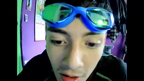 Snapshot of crisanto669 chatting on 05/22/26, 10:15 Crisanto online show from 05/22/26, 10:15