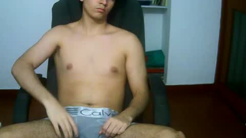 Snapshot of crisexy3 chatting on 06/30/26, 04:57 crisexy3 online show from 06/30/26, 04:57