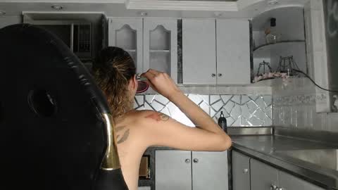 Cristina Onazis online show from 04/09/26, 12:10