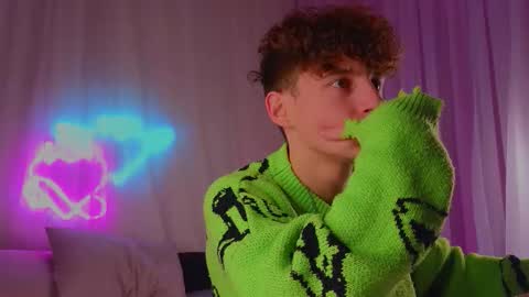 Chris online show from 11/19/25, 07:14