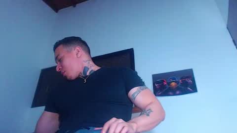 Snapshot of criss__tom chatting on 12/04/24, 02:31 Cristopher online show from 12/04/24, 02:31