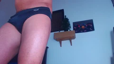 Snapshot of criss__tom chatting on 12/22/24, 02:06 Cristopher online show from 12/22/24, 02:06