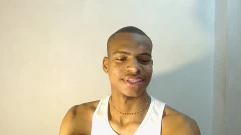 criss_zuri online show from 10/11/25, 12:04