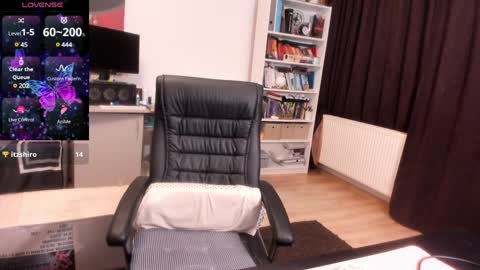 Twitter Christinne p online show from 12/11/24, 02:44