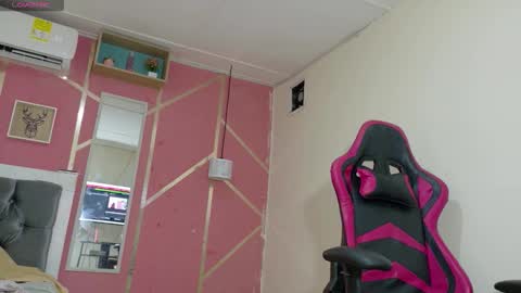 cristal_49 online show from 03/01/26, 08:55