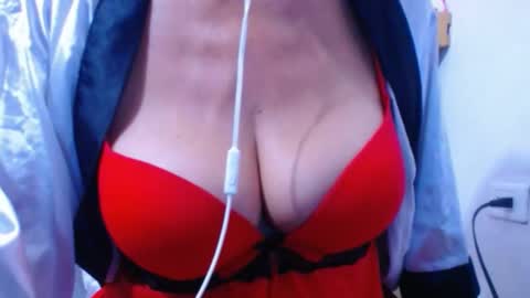 cristal_collins1 online show from 01/15/25, 12:04